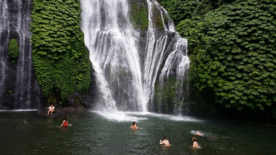 Jungle trekking waterfalls bali