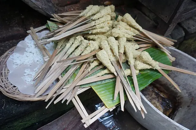 sate lilit minced seafood satay