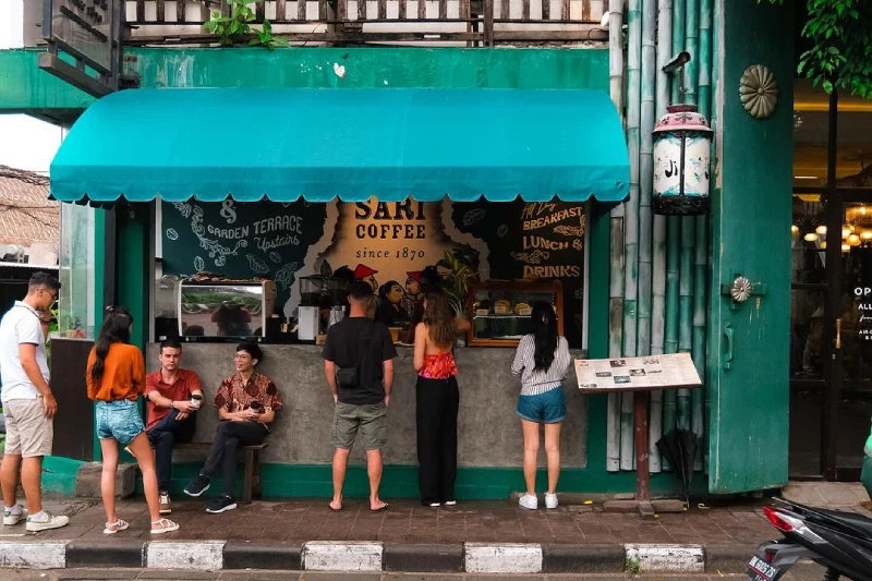 Kawisari Coffee & Farm Shop